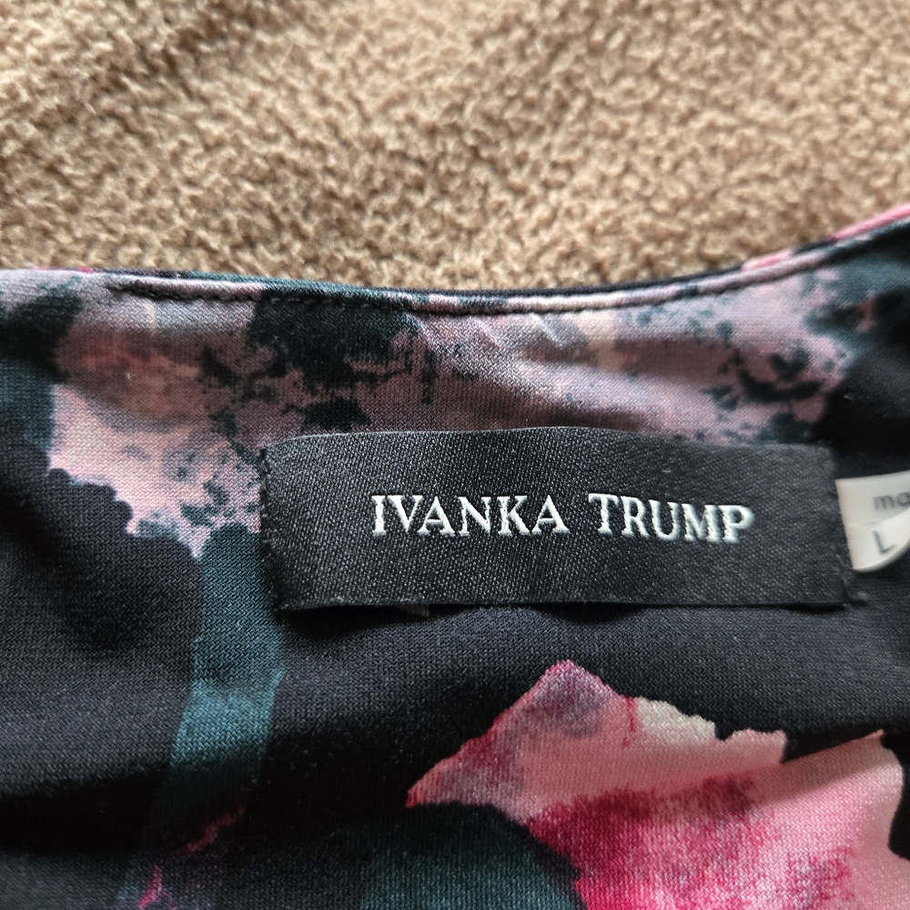 Ivanka Trump Floral Sleeveless Shirt Size Large - Picture 3 of 4